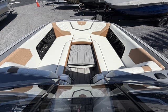 2022 Nautique Super Air Nautique G25 boat interior with luxurious seating and modern design.